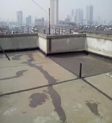 任县漏水维修 楼顶漏水是什么原因，楼顶漏水维修方法是什么?